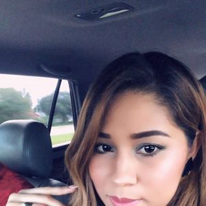 Meet your Posher, Alejandra